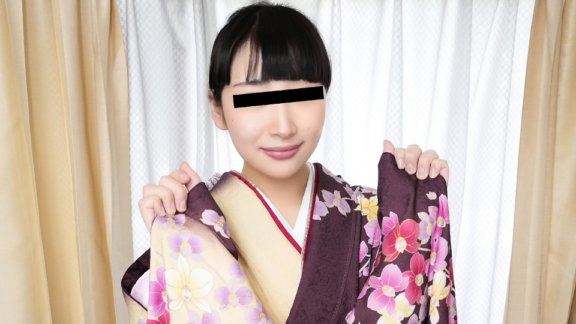 10MUSUME-010326_01 Seorang gadis dengan payudara besar yang lembut dengan kimono panjang