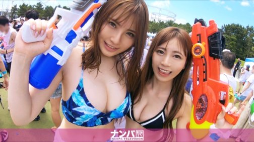200GANA-2142 Ramassage des éclaboussures Fa ●fa ● ! Deux belles femmes en maillot de bain trouvées lors d'un festival organisé dans un certain parc à thème ! Ils étaient excités au maximum à cause de la chaleur de la salle, alors ils ont réussi à les ramener chez eux facilement ! Pendant que l'un se tenait dans les toilettes, ils ont fait une vilaine farce à l'autre, et avec cet élan, ils ont commencé un 4P♪