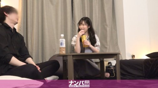 200GANA-3078 在經驗豐富的把妹達人的性愛房間裡，偷拍性愛360度【接吻x隱藏巨乳】與網遊認識的白皙美女線下見面！他把她帶回了自己的家！當他親吻她時，她呻吟著！美麗的F罩杯以3D方式搖擺，就像2D一樣！