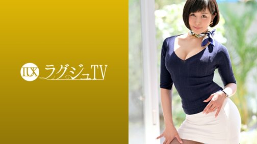 259LUXU-1133 Luxury TV 1118 Sie erregt Aufregung mit ihrem üppigen weiblichen Körper, der vor Öl glänzt, und ist ein unzüchtiges Mädchen, das Männer heftig quält, wie zum Beispiel einen Arschjob, bei dem sie einen Schwanz zwischen ihren schönen Hintern hält, und einen Blowjob, bei dem sie den Penis mit Sabber schmeckt. Von der sonst so schönen Englisch-Konversationslehrerin ist in ihrem Erscheinungsbild keine Spur...