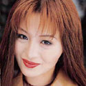 真白憐美（麻美加也 飾）