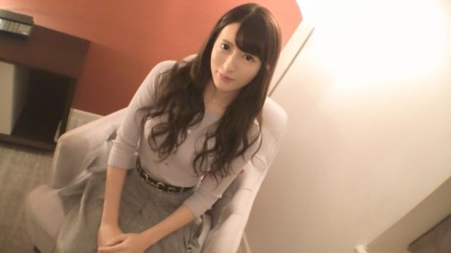 SIRO-3998 [第一次拍攝] [美麗的接待員] [調皮的姐姐] 公司的麥當娜接待員隱藏著她白天清純的臉，用硬雞巴瘋狂。網上申請AV→AV體驗拍攝1123
