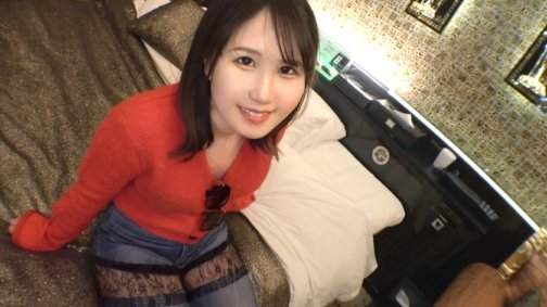 SIRO-5467 她有著一張稚氣的臉，但內心卻是個非常色情的護士。同樣活躍於情色主播的姊姊終於在鏡頭前露出性愛了！你可以看到她一臉邋遢地吸吮陰莖，半年來第一次露出高潮臉！ 【第一拍】網上申請AV → AV試拍2348