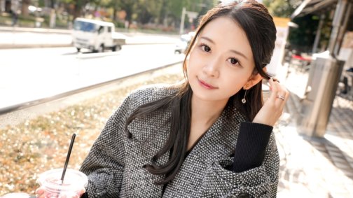 SIRO-5495 [隱藏在黑色衣服中的迷人身體] 笑容和聲音可愛的上班族霞（30歲）抬起雙腿乞求他的雞巴。噴又噴！ ！ 【第一槍】AV線上申請→AV體驗拍攝2413